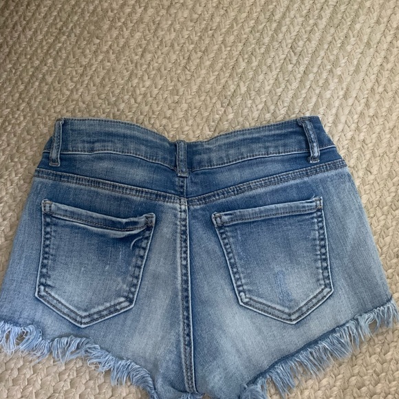 Forever 21 Jean shorts - Picture 3 of 3